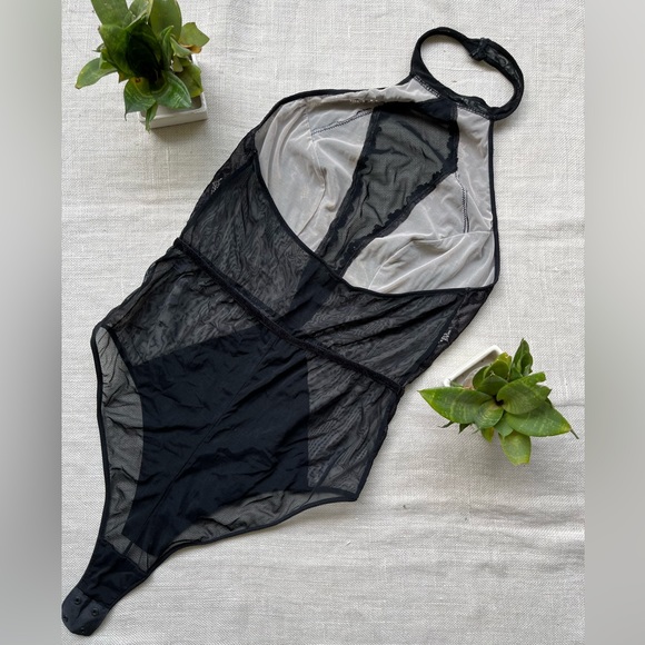 Black Sheer Lace Halter Bodysuit - Picture 5 of 7